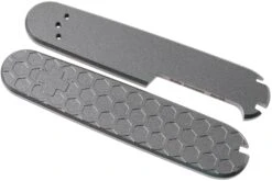 Daily Customs 91.2+ Honeycomb 2D Pattern, Titanium P10011809 Cachas Victorinox