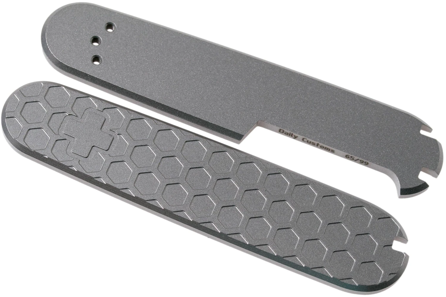 Daily Customs 91.2+ Honeycomb 2D Pattern, Titanium P10011809 Cachas Victorinox 1 Daily Customs 91.2+ Honeycomb 2D Pattern, Titanium P10011809 Cachas Victorinox