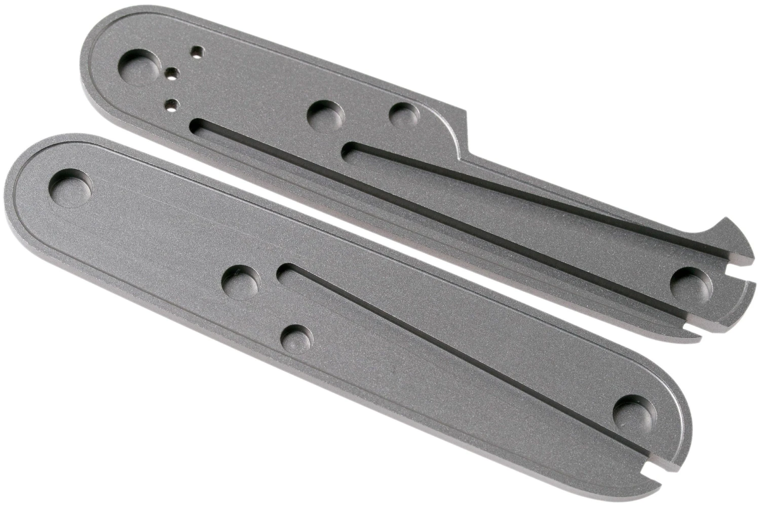 Daily Customs 91.2+ Honeycomb 2D Pattern, Titanium P10011809 Cachas Victorinox 2 Daily Customs 91.2+ Honeycomb 2D Pattern, Titanium P10011809 Cachas Victorinox - Imagen 2