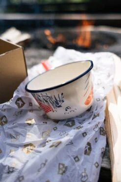 Knivesandtools Enamel Saucepan E-SP14-01, 14 Cm, Cacerola Esmaltada -Tienda De Cuchillos knivesandtools enamelware 07