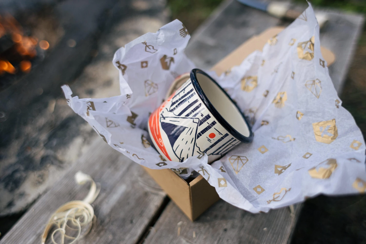 Knivesandtools Enamel Set E-SET-02, Tazas 8 Cm Y 10 Cm 6 Knivesandtools Enamel Set E-SET-02, Tazas 8 Cm Y 10 Cm - Imagen 6